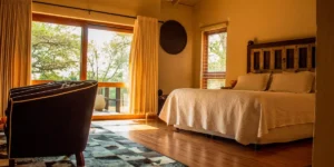 What Role Does Texture Play in Creating a Cozy Airbnb Environment?